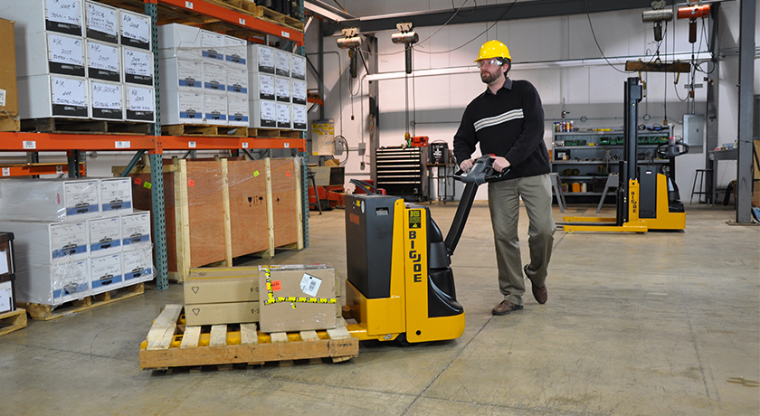switching from hand pallet truck to electric pallet truckl