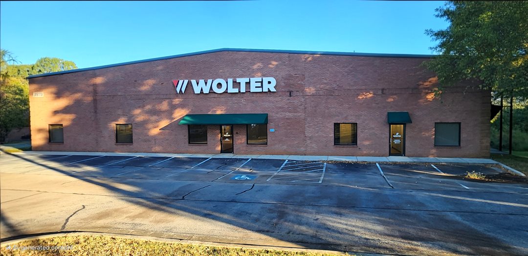 Wolter-Buford-with-the-tree