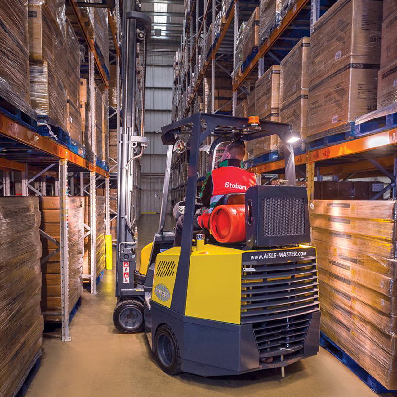 Aisle-Master - LPG Articulated Forklifts - Image 2