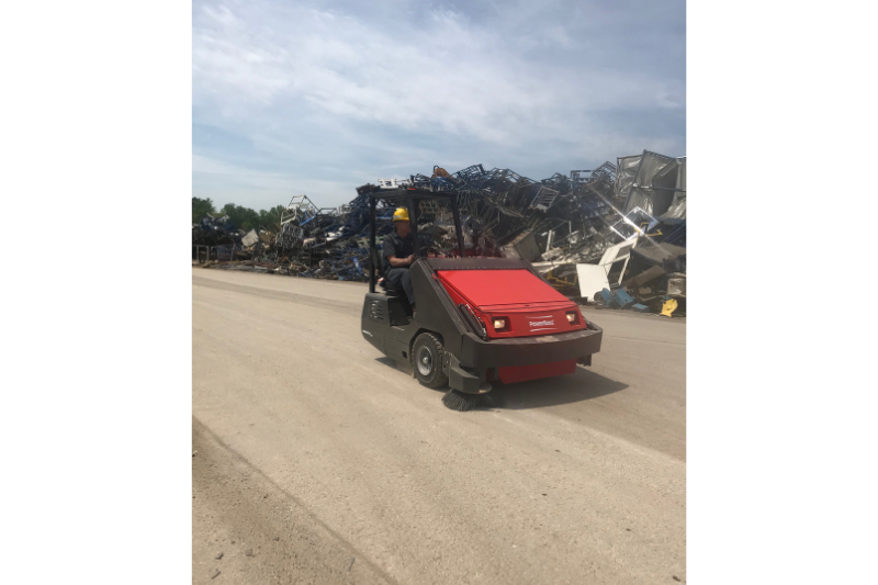 PowerBoss - Armadillo 10X Rider Sweepers - Image 2