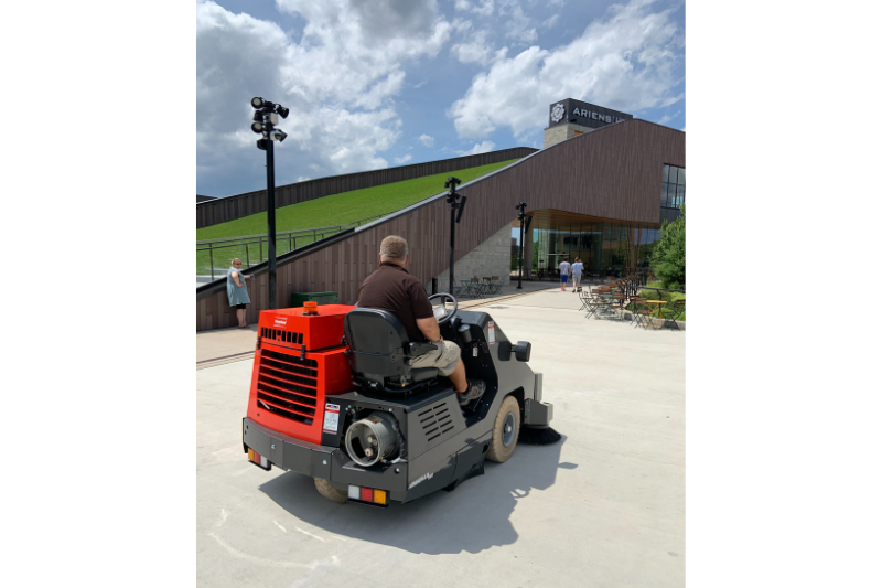 PowerBoss - Armadillo 6X Rider Sweepers - Image 2