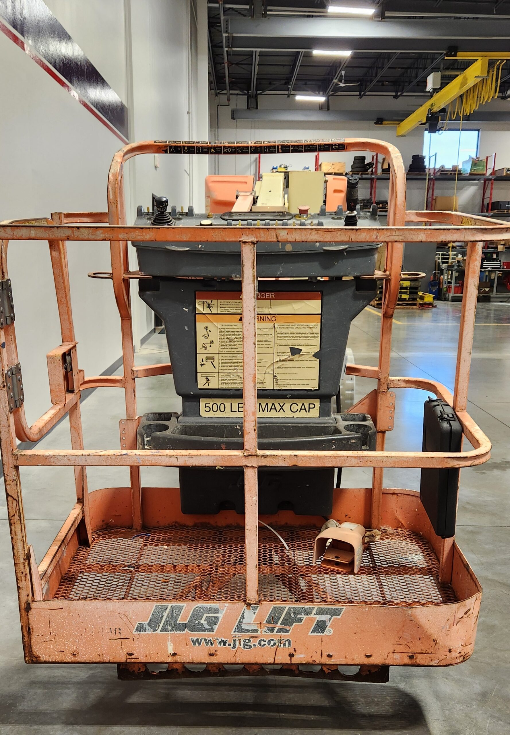 JLG - E300AJP - Image 3