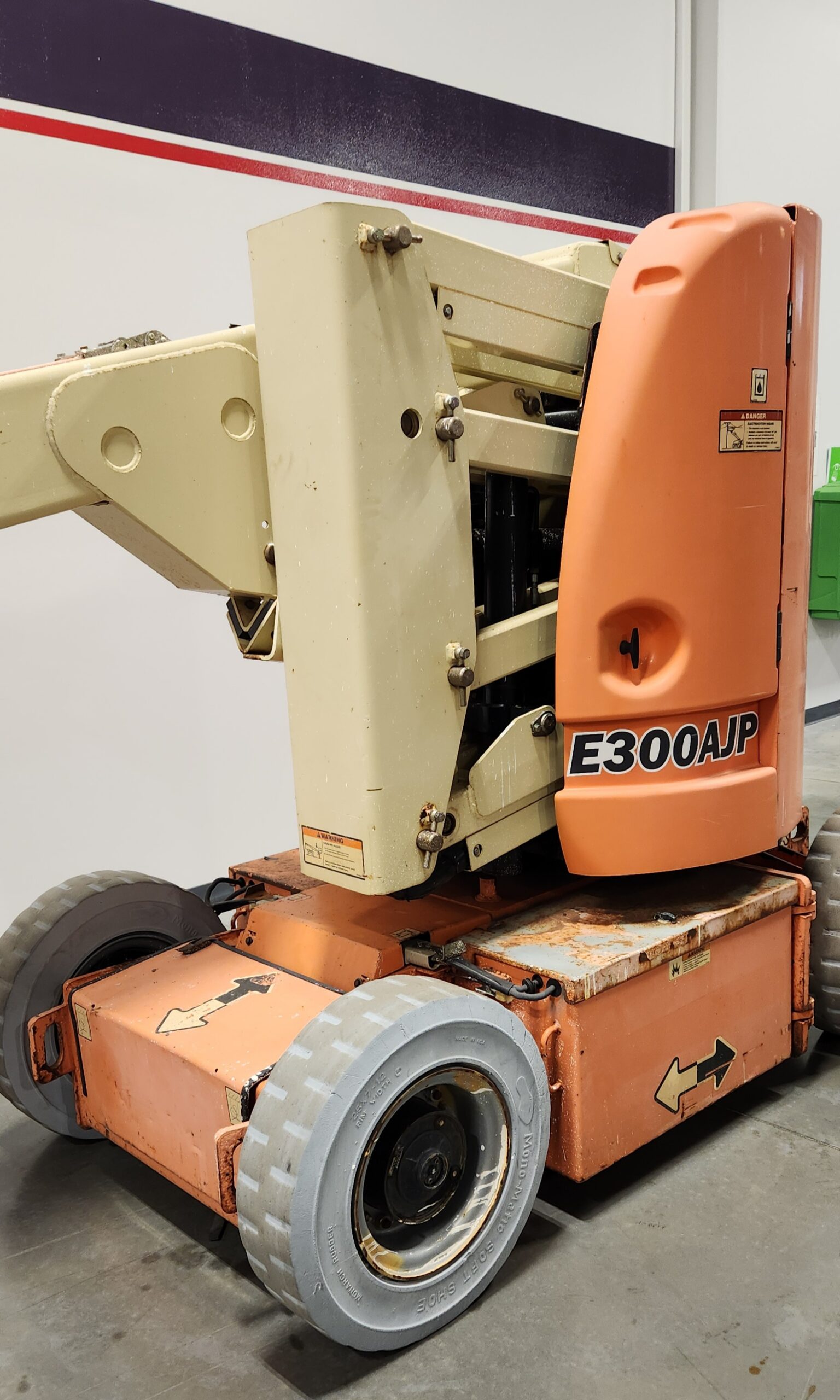 JLG - E300AJP - Image 6